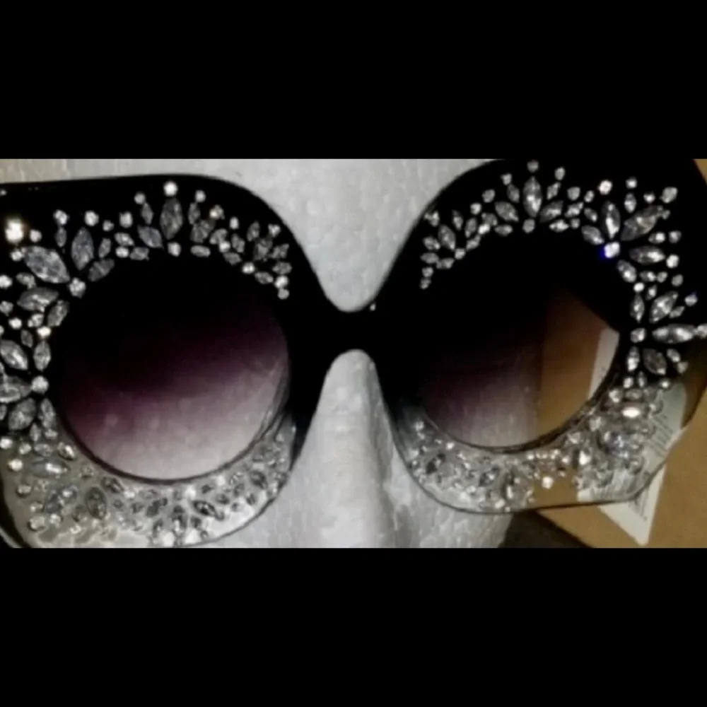 New Super Bling sunglasses - Picture 2 of 7